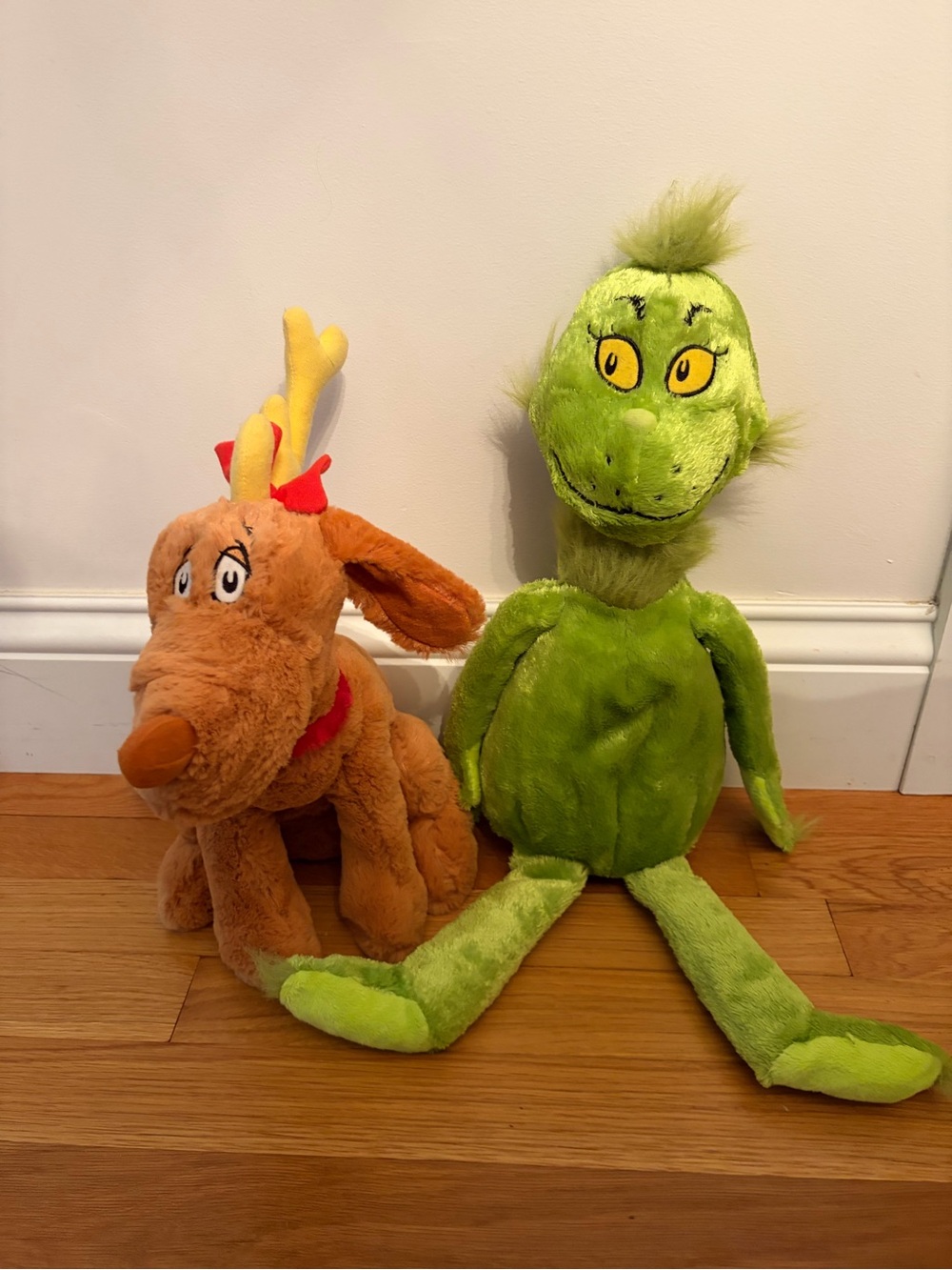 Dr. Seuss Kohl's Cares | The Grinch & Max The Dog Plush Set